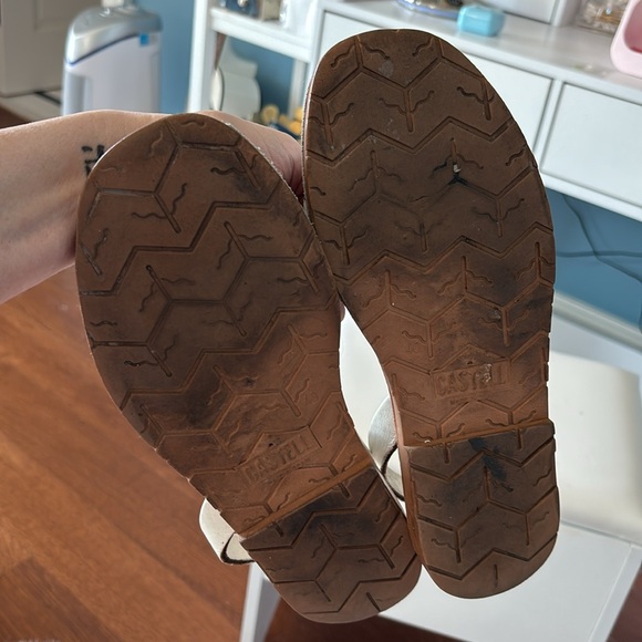 Castell flats - Picture 3 of 5